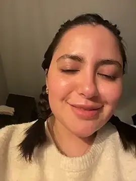 Stripchat Sex Cam of sukhakunis1