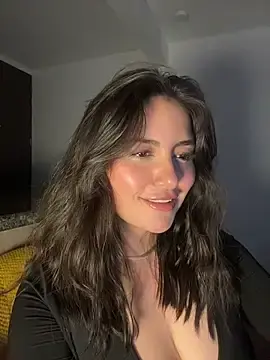 Stripchat Live Sex Cam of sukhakunis1