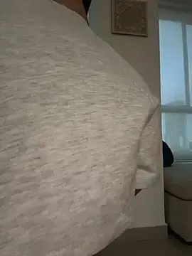 Stripchat Nude Webcam of sukhakunis1