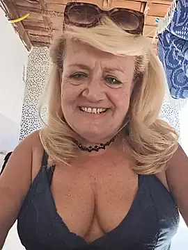 Stripchat Nude Webcam of Belladama61