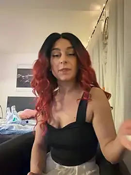 Stripchat Best Webcam of CurlyRouge