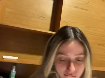 Stripchat Free Live Porn of _liatris_