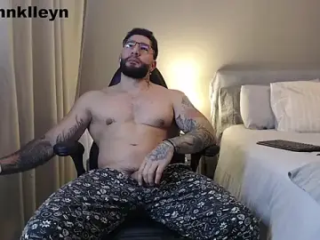 Stripchat Sex Cam of jonhklleyn