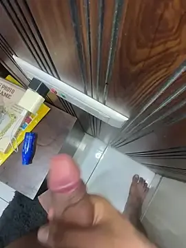 Stripchat Watch Live Sex Cams of urharrybabe