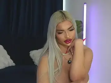 Stripchat Sex Cam of ChrystalCade