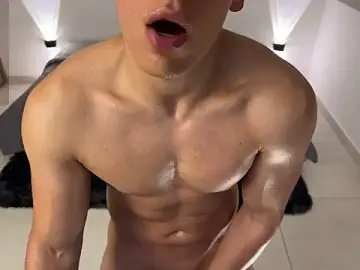 Stripchat Sex Cam of Maxx_Lancaster