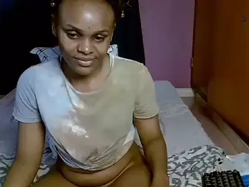 Stripchat Free Live Porn of Queen_petite_