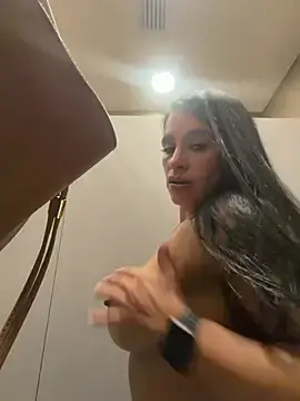 Stripchat Live Sex Cam of RoseOnYou