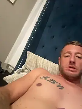 Stripchat Adult Webcam of biggzee6