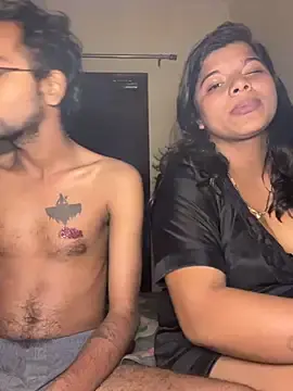 Stripchat Free Live Porn of KitttoooUs