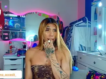 Stripchat Watch Live Sex Cams of caroline_cossei