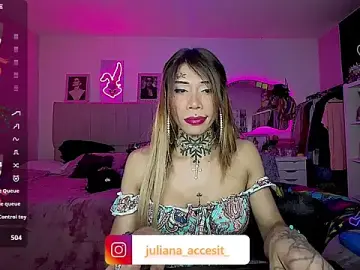 Stripchat Live Sex of caroline_cossei