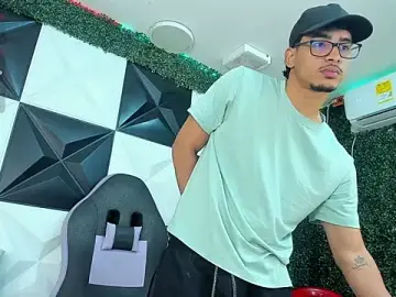 Stripchat Watch Live Sex Cams of allens_joe