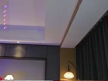 Stripchat Adult Webcam of AYW-21