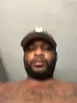 Stripchat Sex Cam of snail12laugh