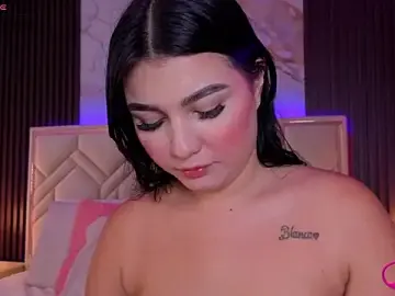 Stripchat Sex Cam of MiaaFarrel