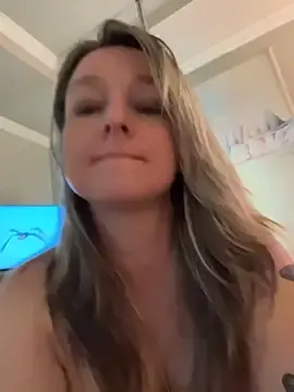 Stripchat Free Porn Cam of Vivian_MayXxX