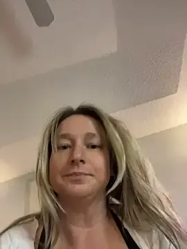 Stripchat Live Sex of Vivian_MayXxX