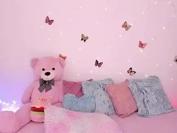 Stripchat Free Porn Cam of Zara_uwu_