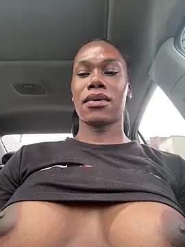 Stripchat Sex Cam of sweetsarabig22cm