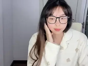 Stripchat Adult Webcam of Akong11