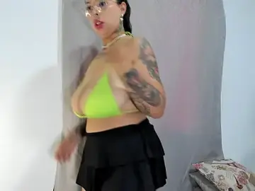Stripchat Adult Webcam of PaolaFuckDani