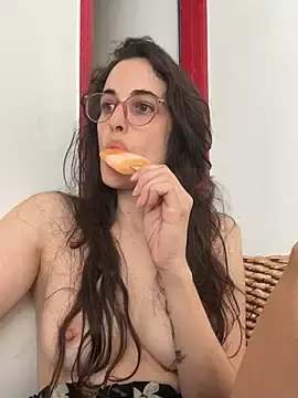 Stripchat Live Porn of WarmVenus