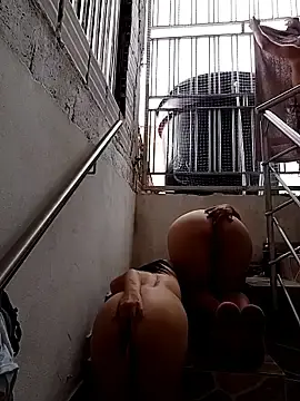 Stripchat Best Webcam of HOTANDSKINNY