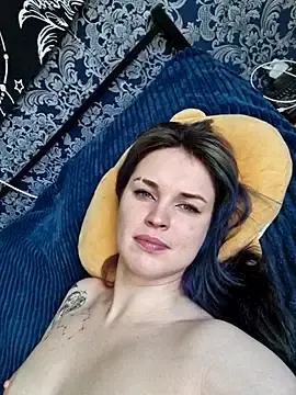 Stripchat Adult Webcam of LazyTanukii