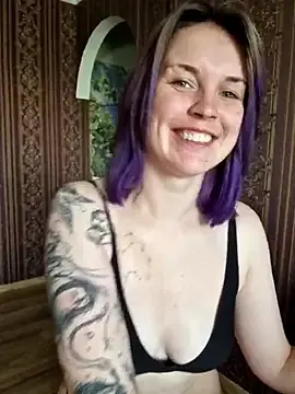 Stripchat Free Porn Cam of LazyTanukii