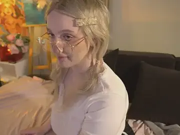 Stripchat Live Sex Cam of ELLIEJAY