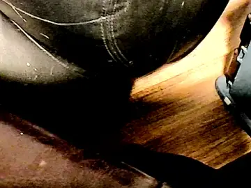 Stripchat Free Porn Cam of flexingplexico