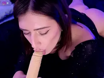 Stripchat Free Porn Cam of mandi4pole_