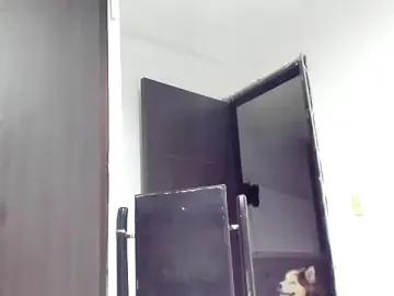 Stripchat Live Sex Cam of indiraa-channell