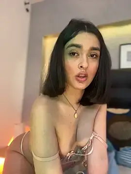 Stripchat Live Sex Cam of MiahWindsor