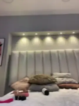 Stripchat Adult Webcam of MiahWindsor