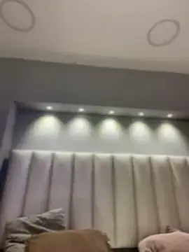 Stripchat Adult Webcam of MiahWindsor