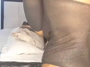 Stripchat Free Live Porn of squirt_woman2