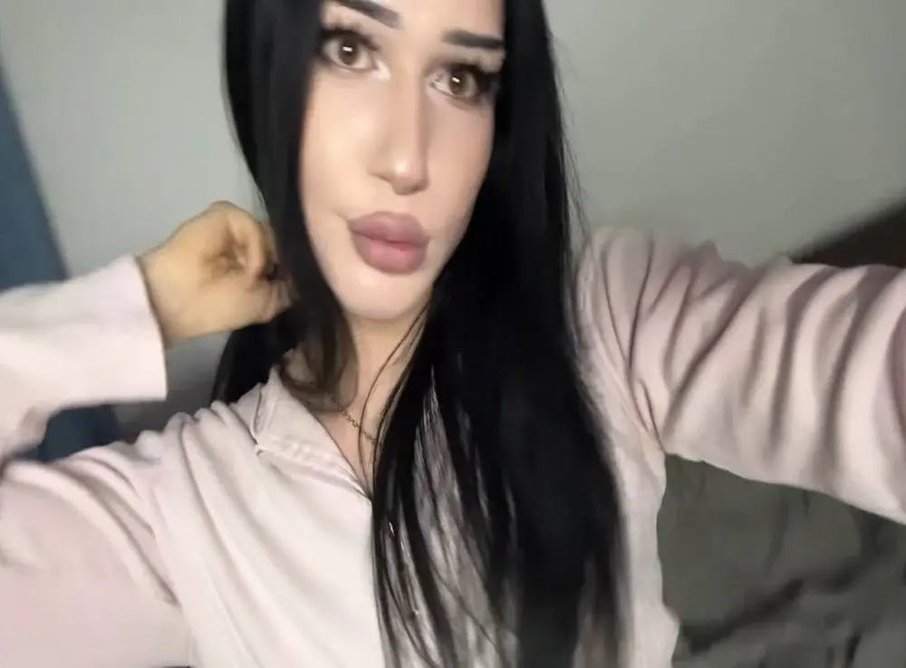 MiaTransDoll