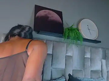 Stripchat Live Sex Cam of nahomi_campbell
