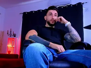 Stripchat Nude Webcam of MightyAaron66