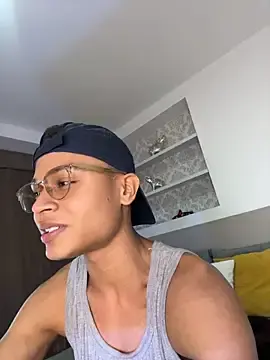 Stripchat Sex Cam of Bigdariza