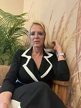 Stripchat Live Sex of Reyna63