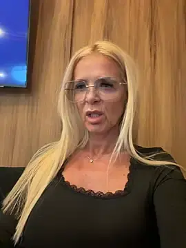Stripchat Watch Live Sex Cams of Reyna63