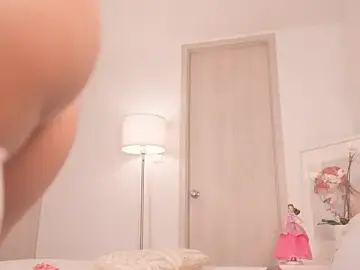 Stripchat Adult Webcams of moon_angels