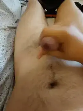 Stripchat Free Porn Cam of Fiatalfiu_19