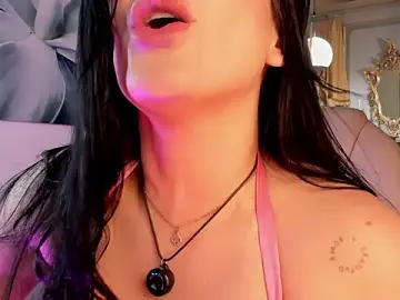 Stripchat Free Live Porn of Miah_gomez_
