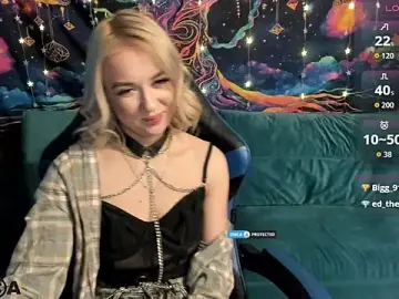 Stripchat Nude Webcam of CrystalGirl99