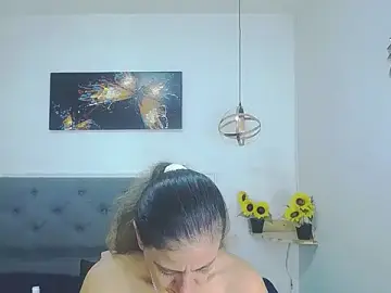Stripchat Sex Cam of sasi_luna