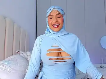 Stripchat Free Porn Cam of Amira-Zahra